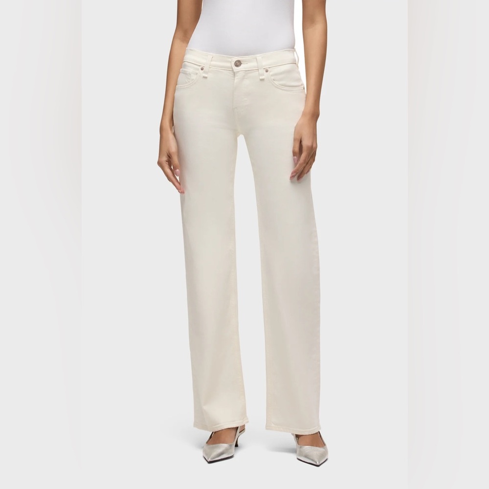 Women's High-Rise Wide-Leg Jeans in Off-White